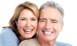Implantes dentales: recupera la confianza con tu nueva sonrisa